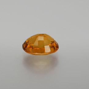 Saphir Orange moyen naturelle Coupe ovale, 2.68 ct, VS