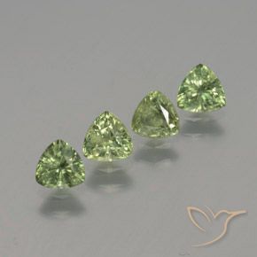 Shop natural 1.46ct Forêt verte Saphir gems, Trillion, from Madagascar at GemSelect. In stock, global shipping!