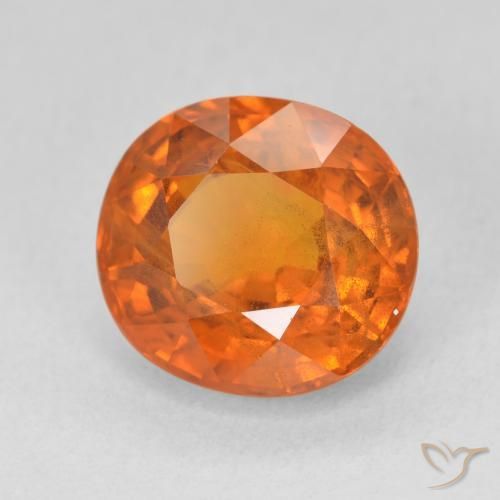 Saphir Orange foncé naturelle ovale, 7.50 ct, SI