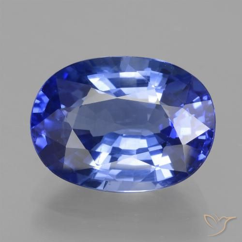 Saphir Violet foncé Bleu naturelle ovale, 5.54 ct, VVS-VS