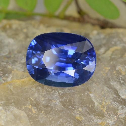 Saphir Bleu marine naturelle ovale, 4.96 ct, VS