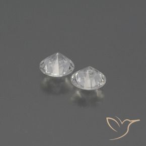 Shop natural 0.65ct Blanc clair Saphir gems, Tour, from Madagascar at GemSelect. In stock, global shipping!