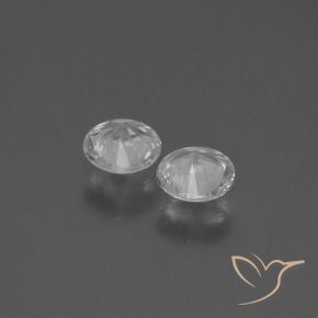 Shop natural 0.69ct Blanc clair Saphir gems, Tour, from Madagascar at GemSelect. In stock, global shipping!