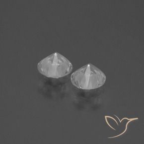 Shop natural 0.80ct Blanc clair Saphir gems, Tour, from Madagascar at GemSelect. In stock, global shipping!