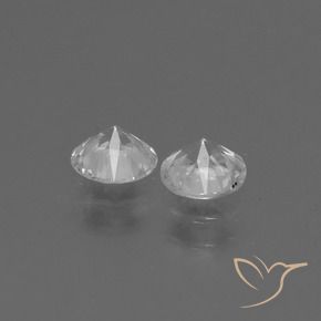 Shop natural 0.78ct Blanc clair Saphir gems, Tour, from Madagascar at GemSelect. In stock, global shipping!