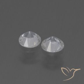 Shop natural 0.76ct Blanc clair Saphir gems, Tour, from Madagascar at GemSelect. In stock, global shipping!
