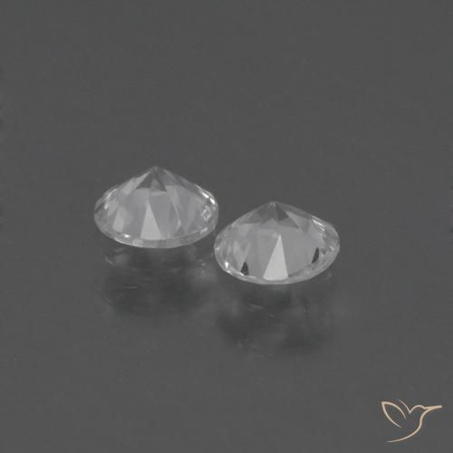 Shop natural 0.74ct Blanc clair Saphir gems, Tour, from Madagascar at GemSelect. In stock, global shipping!