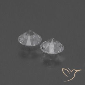 Shop natural 0.76ct Blanc clair Saphir gems, Tour, from Madagascar at GemSelect. In stock, global shipping!