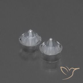 Shop natural 0.88ct Blanc clair Saphir gems, Tour, from Madagascar at GemSelect. In stock, global shipping!