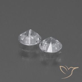 Shop natural 0.81ct Blanc clair Saphir gems, Tour, from Madagascar at GemSelect. In stock, global shipping!