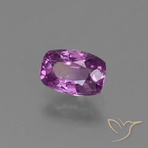 Saphir Pourpre moyen-foncé naturelle Coussin, 1.14 ct, VS