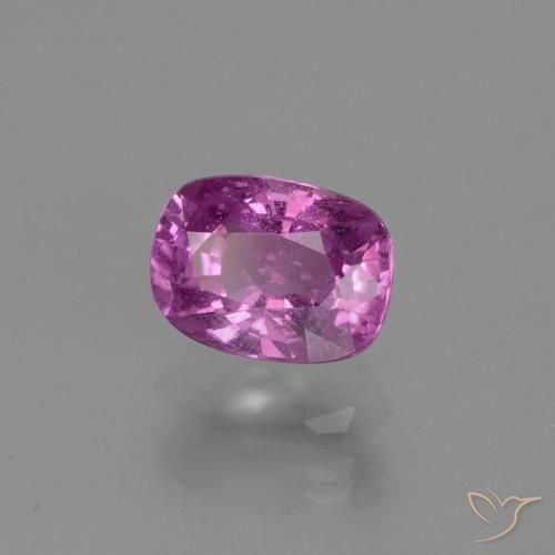 Saphir Pourpre moyen-foncé naturelle Coussin, 1.38 ct, VS