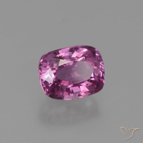 Saphir Pourpre moyen-foncé naturelle Coussin, 1.22 ct, VVS-VS