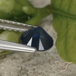 Saphir Bleu foncé naturelle Tour, 0.61 ct, VS