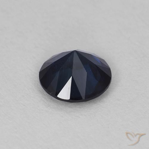 Saphir Bleu foncé naturelle Tour, 0.62 ct, VS