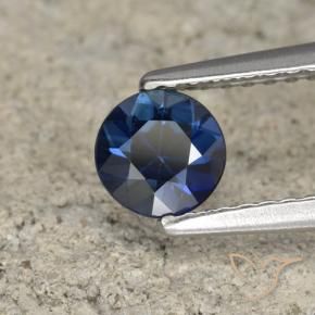 Saphir Bleu marine naturelle Tour, 0.64 ct, VS