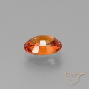 Saphir Orange feu naturelle ovale, 1.54 ct, VS