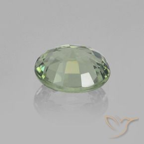 Saphir Vert clair naturelle ovale, 0.75 ct, VVS