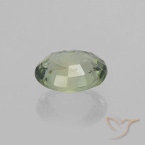 Saphir Forêt verte naturelle ovale, 0.77 ct, VVS-VS