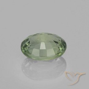 Saphir Forêt verte naturelle ovale, 0.81 ct, VVS-VS