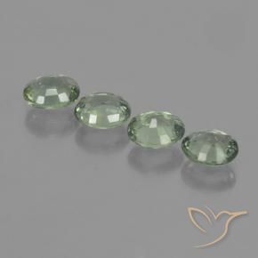 Shop natural 3.28ct Vert forêt léger Saphir gems, ovale, from Tanzanie at GemSelect. In stock, global shipping!