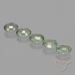 Shop natural 4.24ct Forêt verte Saphir gems, ovale, from Tanzanie at GemSelect. In stock, global shipping!