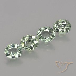 Achetez naturel 3.58ct Vert forêt léger Saphir gems, Coupe ovale, En provenance Tanzanie chez GemSelect. En stock, livraison internationale!