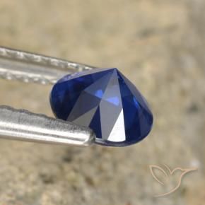 Saphir Bleu foncé naturelle Tour, 0.61 ct, VVS-VS