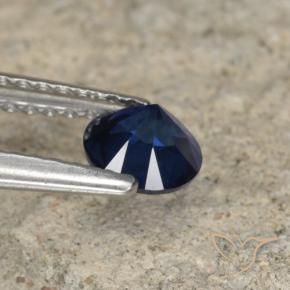 Saphir Bleu marine naturelle Tour, 0.65 ct, VVS-VS