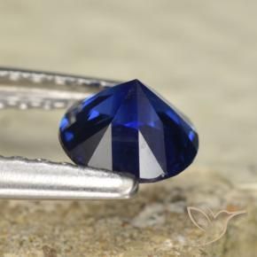Saphir Bleu foncé naturelle Tour, 0.60 ct, VVS-VS
