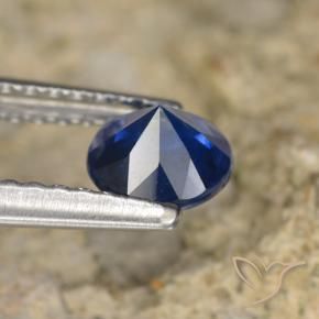 Saphir Bleu marine naturelle Tour, 0.67 ct, VVS-VS
