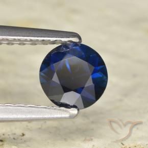 Saphir Bleu foncé naturelle Tour, 0.54 ct, VVS-VS
