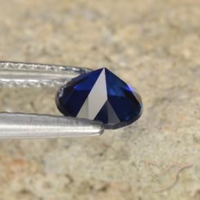 Saphir Bleu foncé naturelle Tour, 0.68 ct, VVS-VS