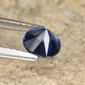 Saphir Bleu foncé naturelle Tour, 0.66 ct, VVS-VS