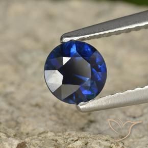 Saphir Bleu foncé naturelle Tour, 0.71 ct, VVS