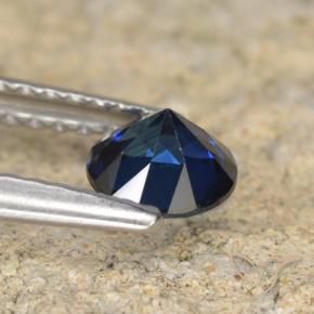 Saphir Bleu foncé naturelle Tour, 0.60 ct, VVS-VS
