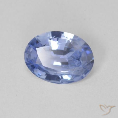 Saphir Bleu marine moyen naturelle ovale, 0.81 ct, VVS-VS
