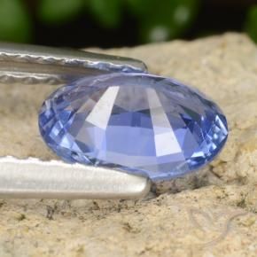 Saphir Bleu marine moyen naturelle ovale, 0.82 ct, VVS