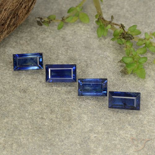 1.55ctw Naturel Bleu foncé Saphir, Baquette, VS