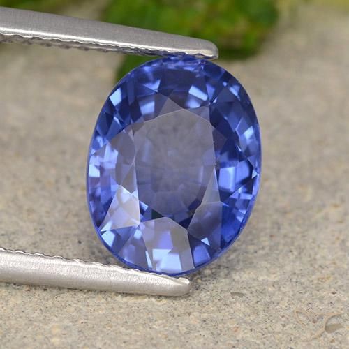 Saphir Bleu Barbeau naturelle ovale, 4.02 ct, VS