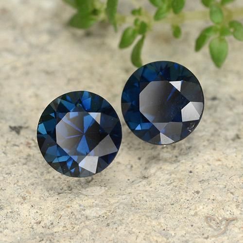 Shop natural 1.26ct Bleu minuit Saphir gems, Tour, from Madagascar at GemSelect. In stock, global shipping!