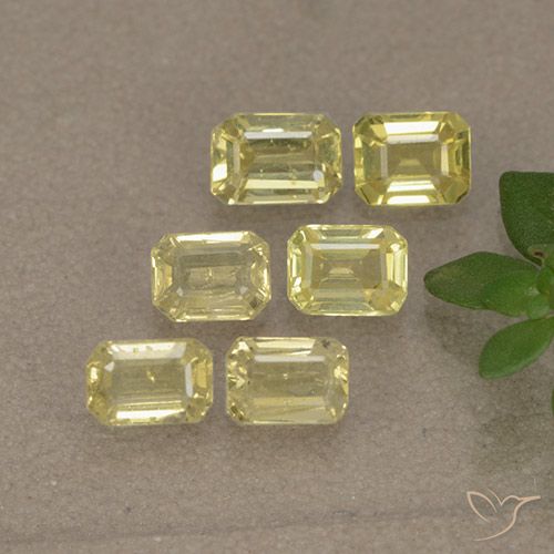 1.60ctw Naturel Jaune ananas léger Saphir, Taille émeraude, VS