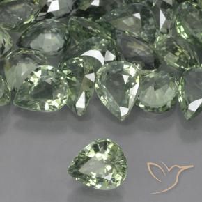 Saphir Vert clair naturelle En forme de poire, 0.68 ct, VVS-VS
