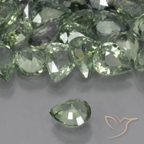 Saphir Vert clair naturelle En forme de poire, 0.68 ct, VVS-VS
