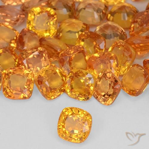 Saphir Orange vif naturelle Coussin, 0.44 ct, VVS-VS
