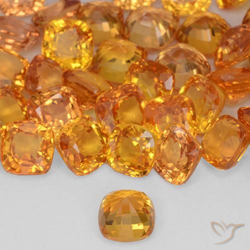 Saphir Orange vif naturelle Coussin, 0.44 ct, VVS-VS