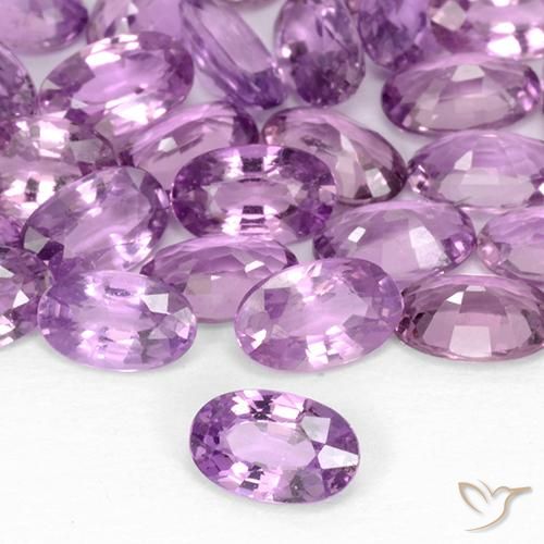 Saphir Pourpre rosâtre moyen naturelle ovale, 0.28 ct, VVS-VS