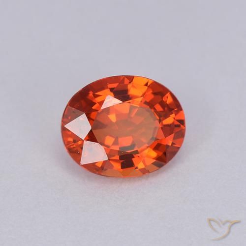 Saphir Rouge cramoisi vif naturelle ovale, 0.88 ct, VVS