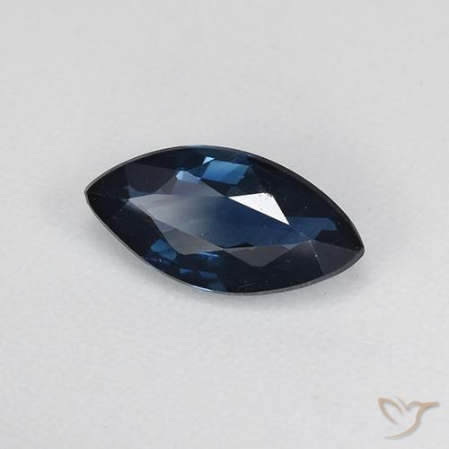 Saphir Bleu minuit naturelle Marquise, 0.67 ct, VVS-VS
