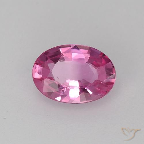 Saphir Pourpre moyen naturelle ovale, 0.62 ct, VVS